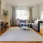 Апартаменты Schoene In Suedlage Mit Terrasse